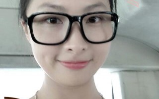 女人戴什么框眼镜好看，女人戴什么框眼镜好看图片